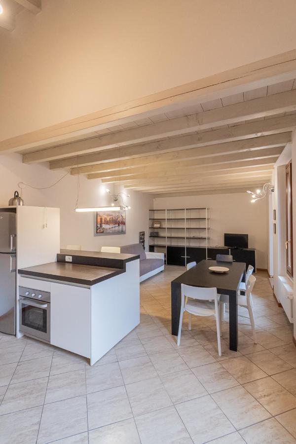 Trilocale Rua Sovera 85 - F&L Aparment Brescia Exterior foto