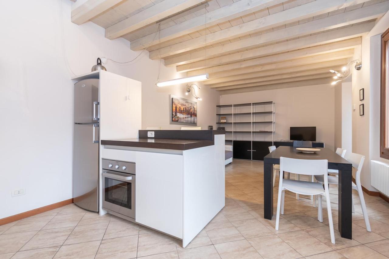 Trilocale Rua Sovera 85 - F&L Aparment Brescia Exterior foto